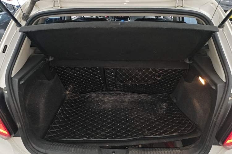 Used Volkswagen Polo 2018 1.5L Automatic Enjoyment Model Trunk