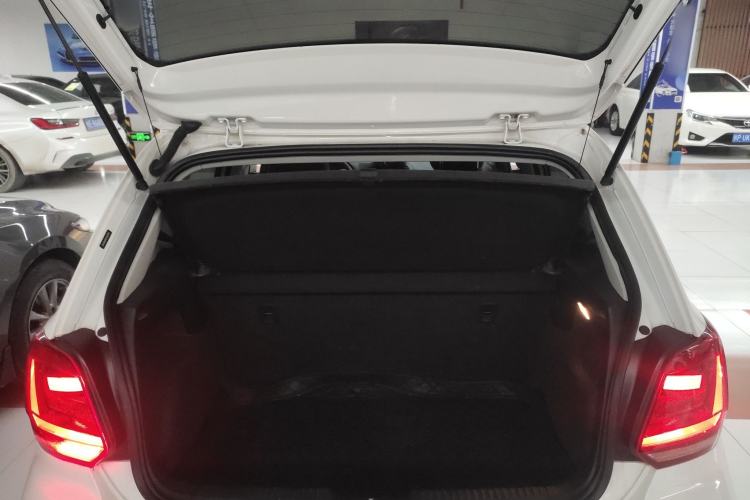 Used Volkswagen Polo 2018 1.5L Manual Drive-Comfort Model Trunk