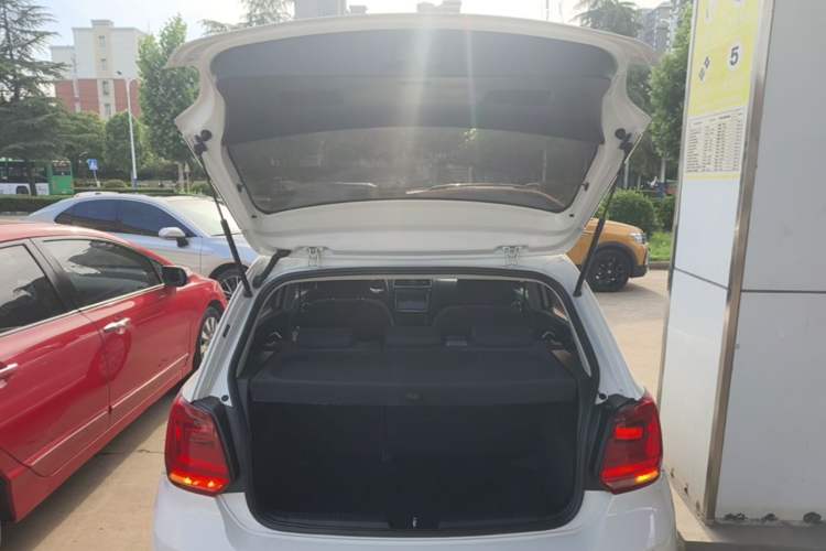 Used Volkswagen Polo 2018 1.5L Automatic Enjoyment Model Trunk