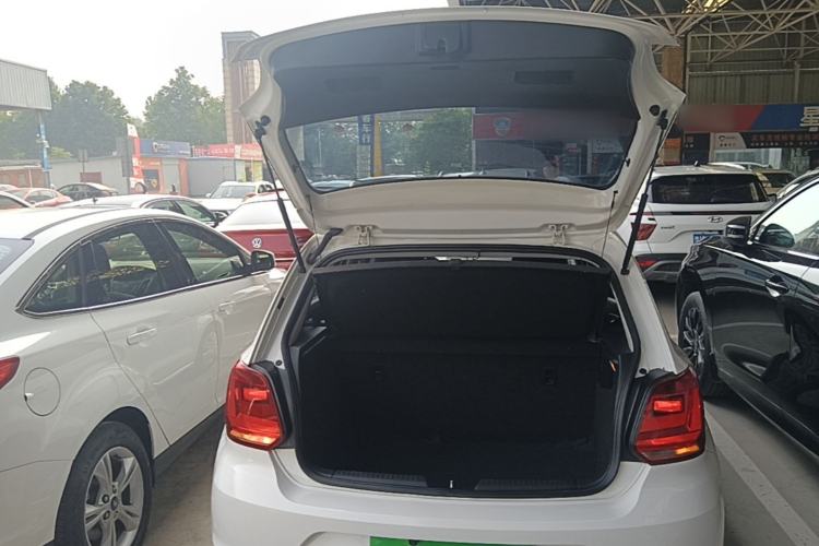 Used Volkswagen Polo 2018 1.5L Manual Drive-Comfort Model Trunk