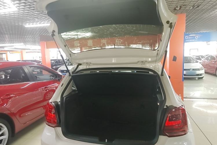 Used Volkswagen Polo 2018 1.5L Manual Drive-Comfort Model Trunk