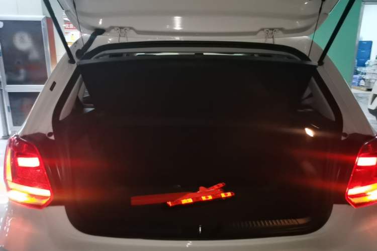 Used Volkswagen Polo 2018 1.5L Manual Drive-Comfort Model Trunk