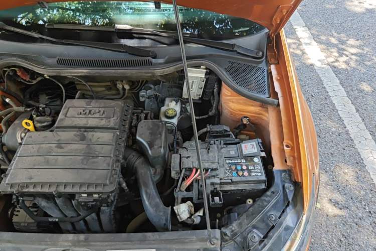 Used Volkswagen Polo 2018 1.5L Cross Polo Automatic Engine Bay Left