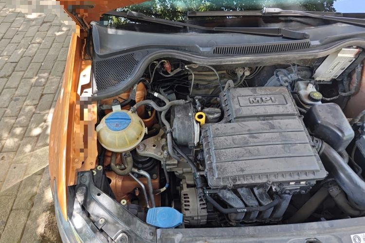 Used Volkswagen Polo 2018 1.5L Cross Polo Automatic Engine Bay Right