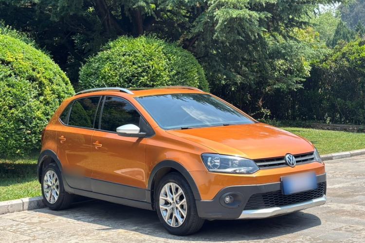 Used Volkswagen Polo 2018 1.5L Cross Polo Automatic Exterior 1