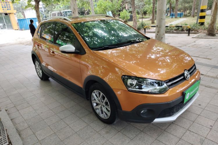 Used Volkswagen Polo 2018 1.5L Cross Polo Automatic Exterior 2