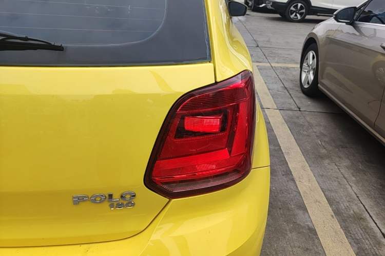 Used Volkswagen Polo 2018 1.5L Automatic Enjoyment Model Exterior 3