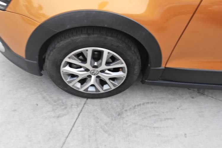 Used Volkswagen Polo 2018 1.5L Cross Polo Automatic Exterior 4