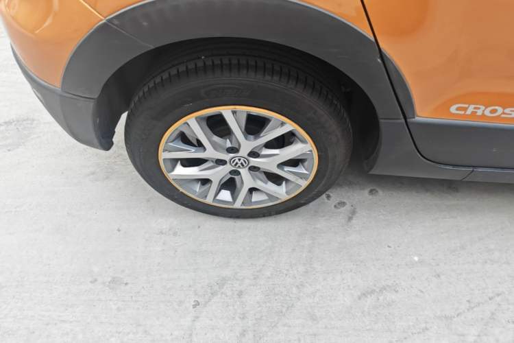 Used Volkswagen Polo 2018 1.5L Cross Polo Automatic Exterior 5