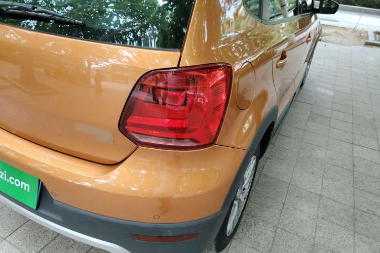 Used Volkswagen Polo 2018 1.5L Cross Polo Automatic Exterior 6