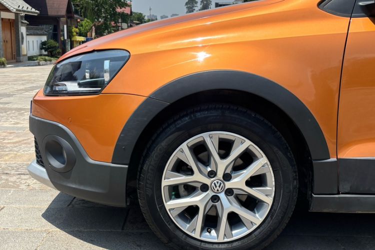 Used Volkswagen Polo 2018 1.5L Cross Polo Automatic Exterior 6