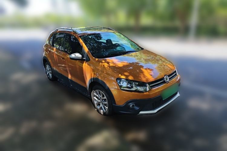 Used Volkswagen Polo 2018 1.5L Cross Polo Automatic Front Right 45 Deg