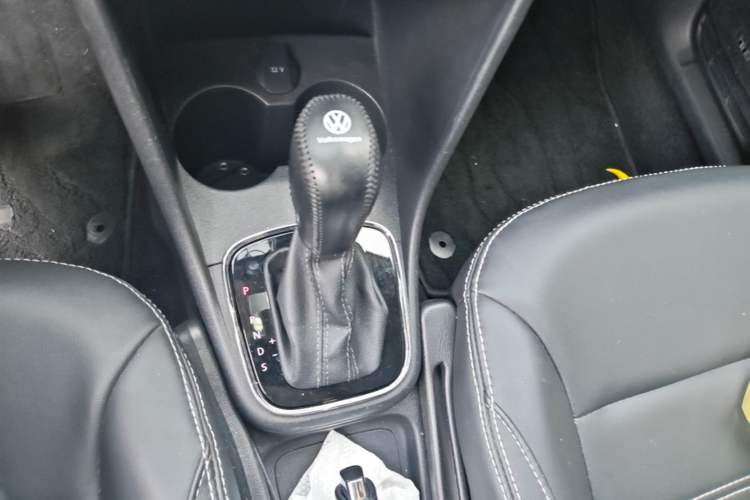 Used Volkswagen Polo 2018 1.5L Cross Polo Automatic Gear Lever