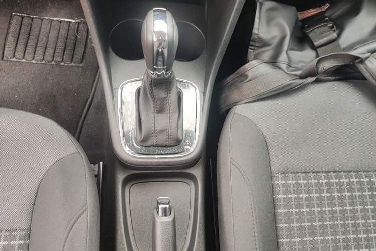 Used Volkswagen Polo 2018 1.5L Automatic Enjoyment Model Gear Lever
