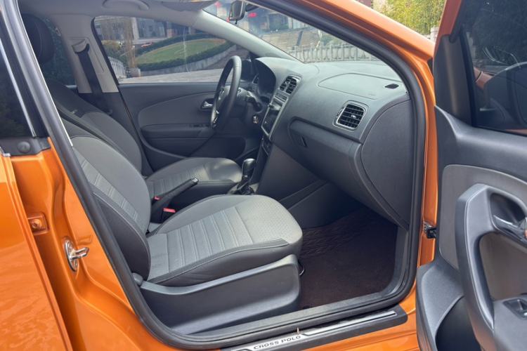 Used Volkswagen Polo 2018 1.5L Cross Polo Automatic Interior 7