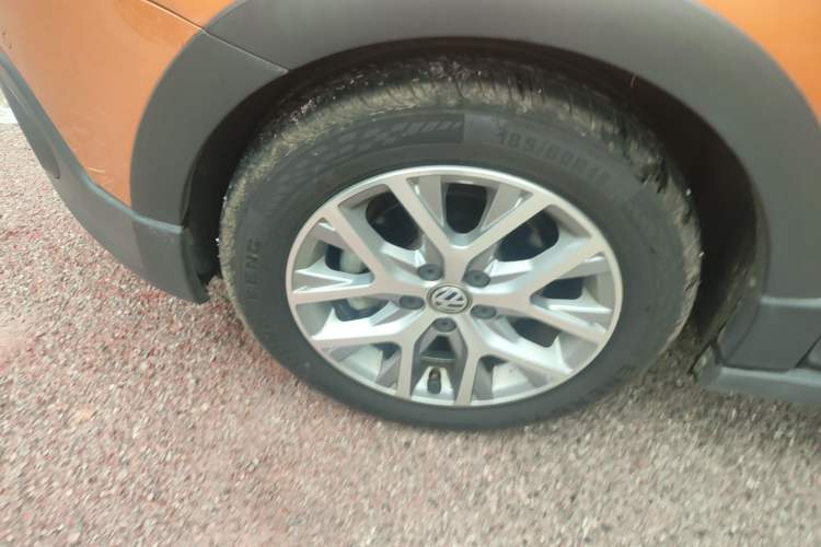 Used Volkswagen Polo 2018 1.5L Cross Polo Automatic Left Front Wheel Hub