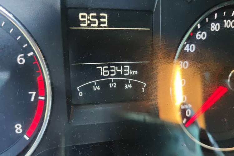 Used Volkswagen Polo 2018 1.5L Cross Polo Automatic Odometer Close Up