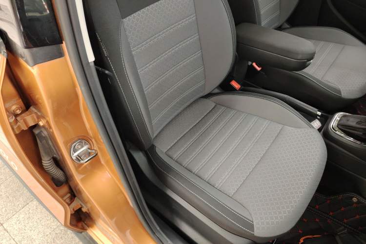 Used Volkswagen Polo 2018 1.5L Cross Polo Automatic Right Front Seat