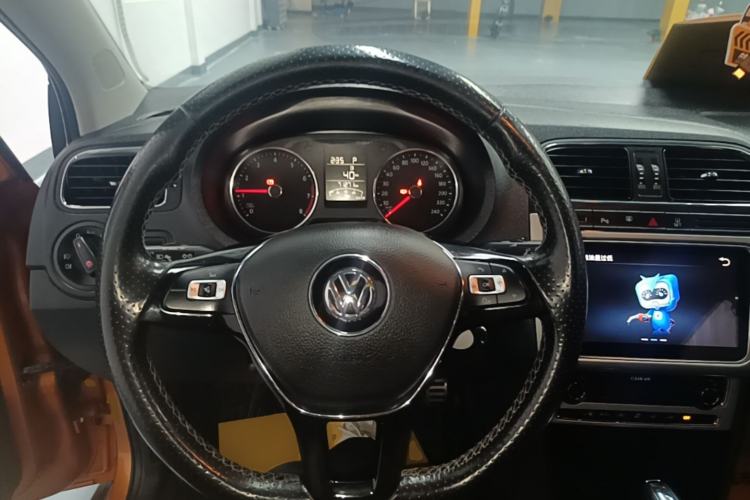Used Volkswagen Polo 2018 1.5L Cross Polo Automatic Steering Wheel