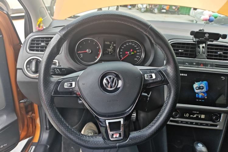 Used Volkswagen Polo 2018 1.5L Cross Polo Automatic Steering Wheel