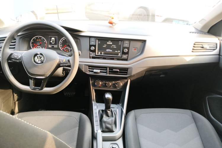 Used Volkswagen Polo 2019 Plus 1.5L Automatic Panoramic Enjoyment Edition Center Console
