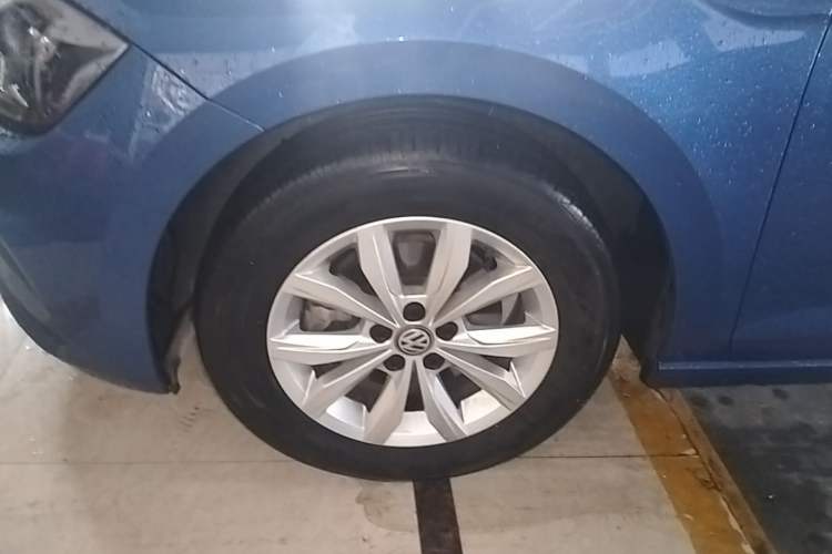 Used Volkswagen Polo 2019 Plus 1.5L Automatic Colorful Technology Edition Left Front Wheel Hub