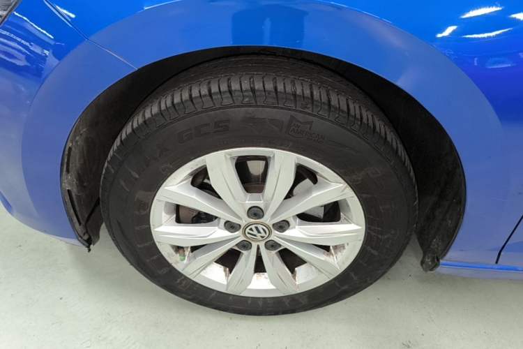 Used Volkswagen Polo 2019 Plus 1.5L Automatic Colorful Technology Edition Left Front Wheel Hub