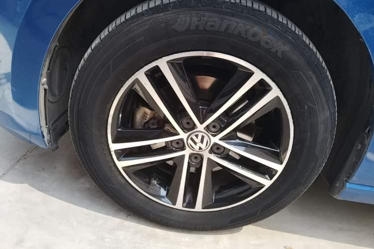 Used Volkswagen Polo 2019 Plus 1.5L Automatic Colorful Technology Edition Left Front Wheel Hub