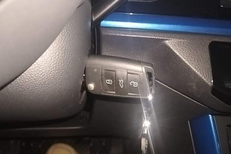 Used Volkswagen Polo 2019 Plus 1.5L Automatic Colorful Technology Edition Vehicle Key
