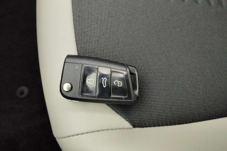 Used Volkswagen Polo 2019 Plus 1.5L Automatic Colorful Technology Edition Vehicle Key