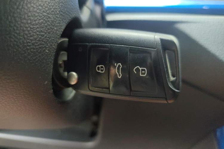 Used Volkswagen Polo 2019 Plus 1.5L Automatic Colorful Technology Edition Vehicle Key