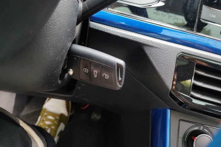 Used Volkswagen Polo 2019 Plus 1.5L Automatic Colorful Technology Edition Vehicle Key