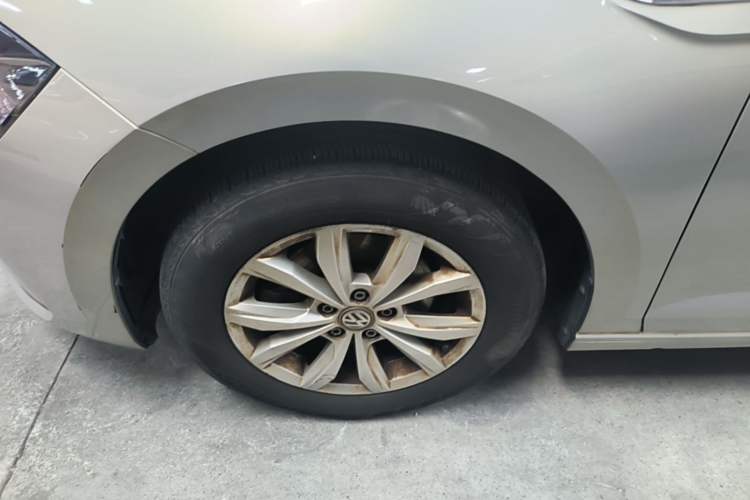 Used Volkswagen Polo 2019 Plus 1.5L Automatic Colorful Technology Edition Left Front Wheel Hub
