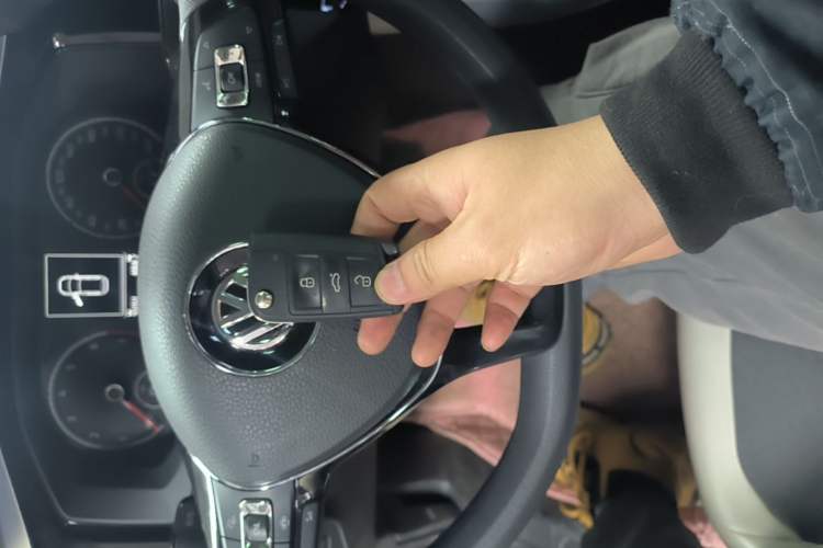 Used Volkswagen Polo 2019 Plus 1.5L Automatic Colorful Technology Edition Vehicle Key