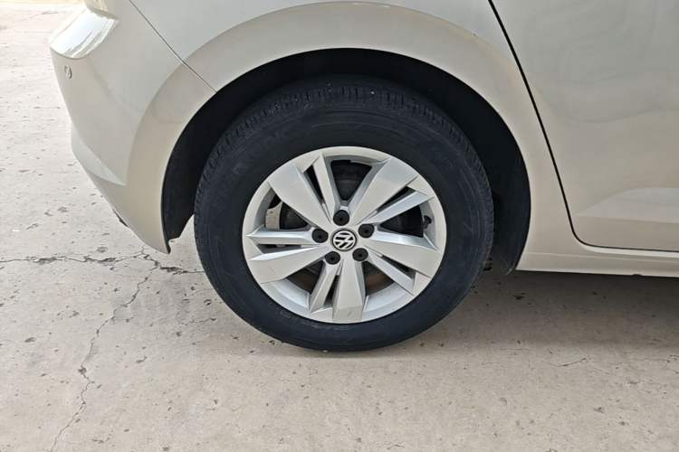 Used Volkswagen Polo 2019 Plus 1.5L Automatic Panoramic Enjoyment Edition Exterior 5