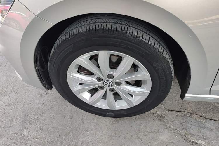 Used Volkswagen Polo 2019 Plus 1.5L Automatic Colorful Technology Edition Left Front Wheel Hub