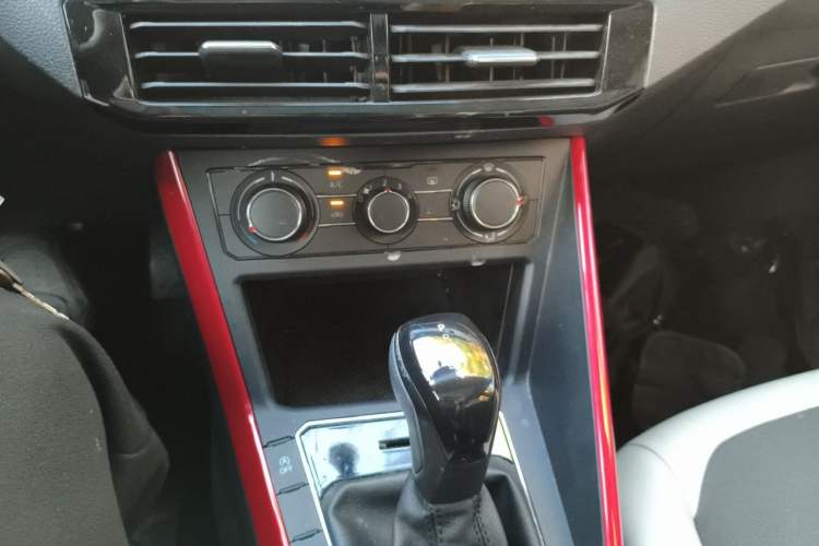 Used Volkswagen Polo 2019 Plus 1.5L Automatic Colorful Technology Edition Audio And AC Panel