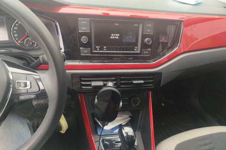 Used Volkswagen Polo 2019 Plus 1.5L Automatic Colorful Technology Edition Audio And AC Panel