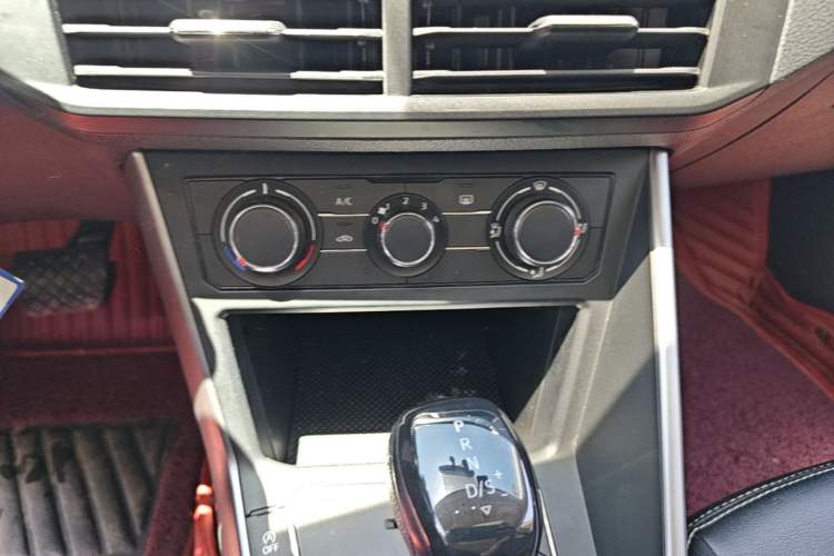 Used Volkswagen Polo 2019 Plus 1.5L Automatic Panoramic Enjoyment Edition Audio And AC Panel