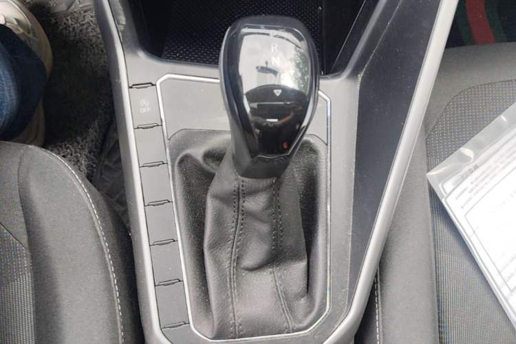 Used Volkswagen Polo 2019 Plus 1.5L Automatic Panoramic Enjoyment Edition Gear Lever