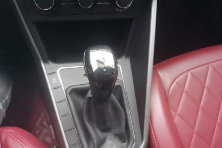 Used Volkswagen Polo 2019 Plus 1.5L Automatic Panoramic Enjoyment Edition Gear Lever