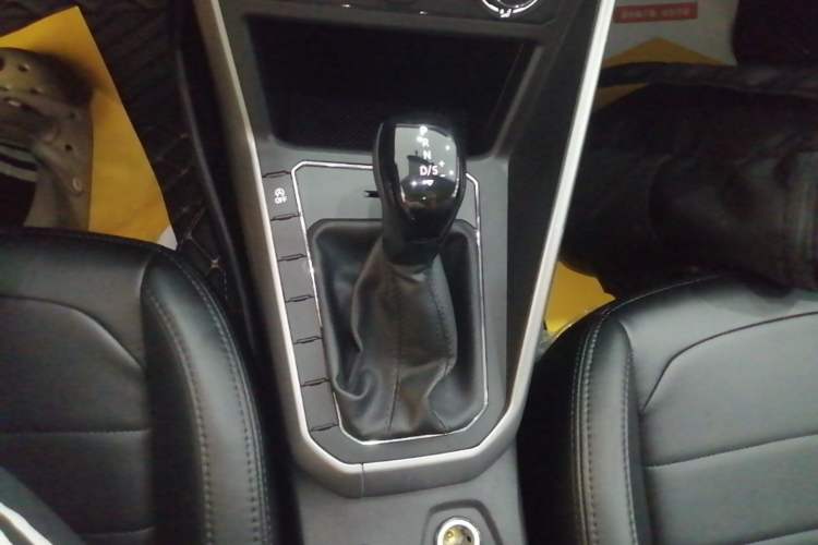 Used Volkswagen Polo 2019 Plus 1.5L Automatic Panoramic Enjoyment Edition Gear Lever