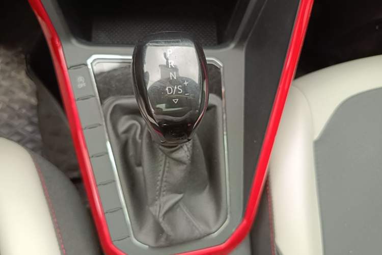 Used Volkswagen Polo 2019 Plus 1.5L Automatic Colorful Technology Edition Gear Lever