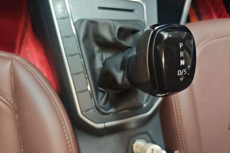 Used Volkswagen Polo 2019 Plus 1.5L Automatic Panoramic Enjoyment Edition Gear Lever
