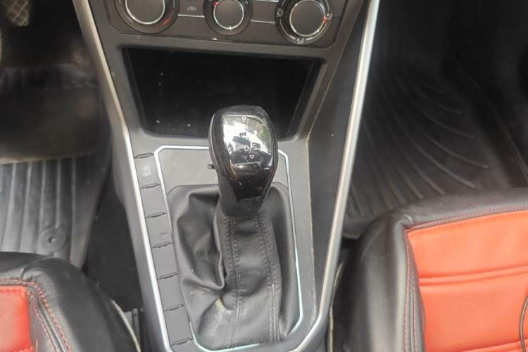 Used Volkswagen Polo 2019 Plus 1.5L Automatic Panoramic Enjoyment Edition Gear Lever