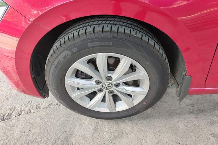 Used Volkswagen Polo 2019 Plus 1.5L Automatic Colorful Technology Edition Left Front Wheel Hub