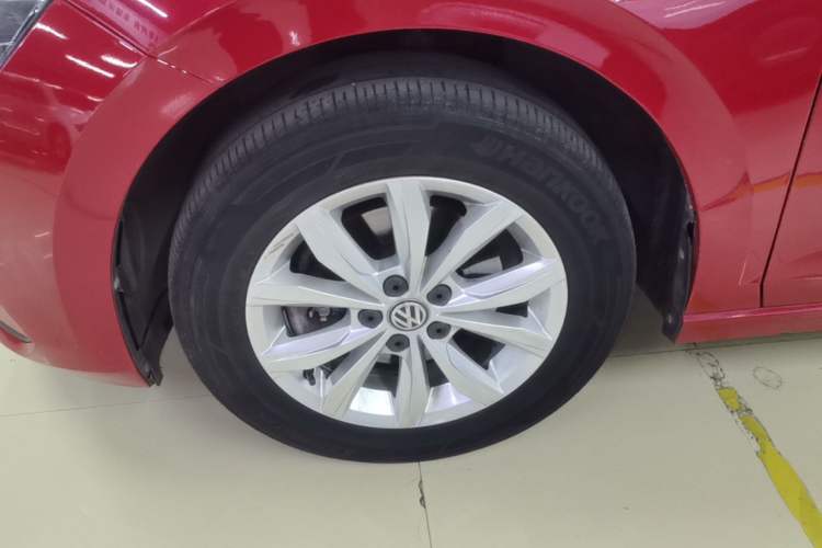 Used Volkswagen Polo 2019 Plus 1.5L Automatic Colorful Technology Edition Left Front Wheel Hub