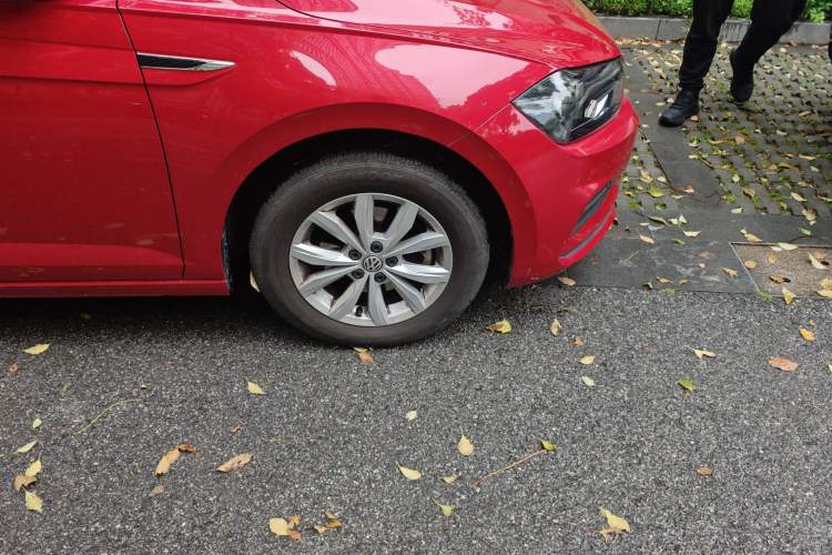 Used Volkswagen Polo 2019 Plus 1.5L Automatic Colorful Technology Edition Right Front Wheel Hub