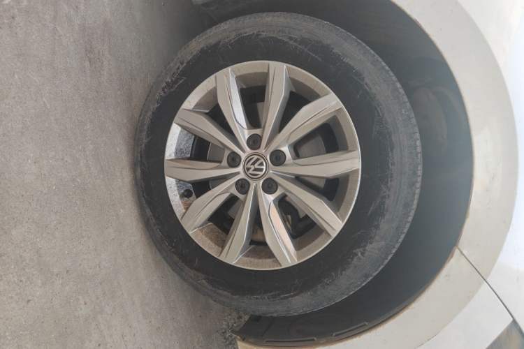 Used Volkswagen Polo 2019 Plus 1.5L Automatic Colorful Technology Edition Right Front Wheel Hub