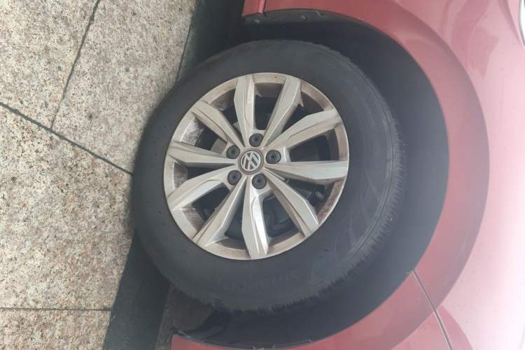 Used Volkswagen Polo 2019 Plus 1.5L Automatic Colorful Technology Edition Right Front Wheel Hub